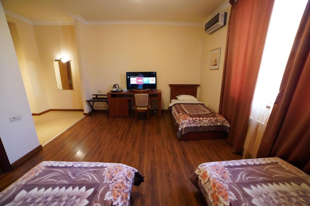 Syunik Hotel Kapan 外观 照片